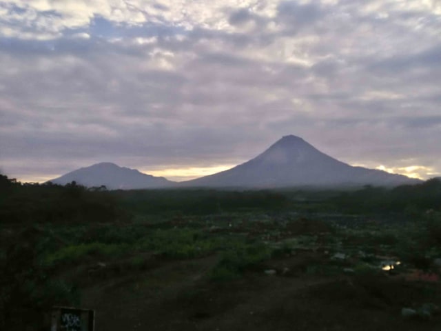 Keindahan Merapi di Pagi Hari