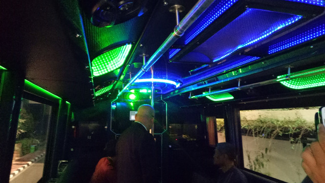 Penangkapan Bus Pesta (Foto: Ela Nurlaela/kumparan)