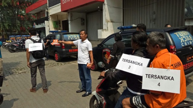 Rekonstruksi perampokan Davidson (Foto: Ferio Pritiawan/kumparan)