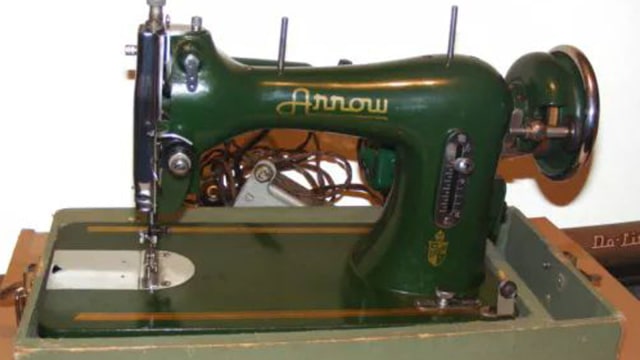 Mesin jahit merek Arrow. (Foto: Pinterest pages.ebay.com)