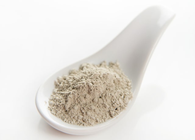 Bentonite clay untuk wajah (Foto: Reset.me)