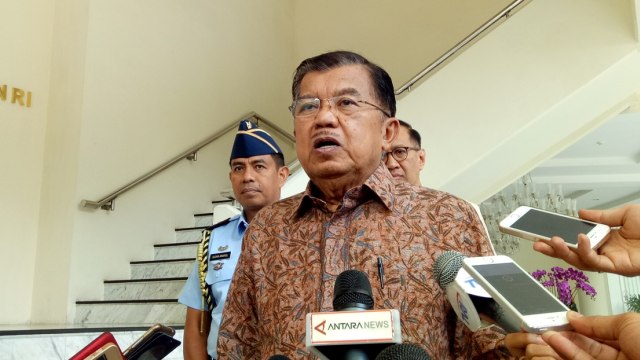 Jusuf Kalla di Kantor Wakil Presiden. (Foto: Kevin Kurnianto/kumparan)
