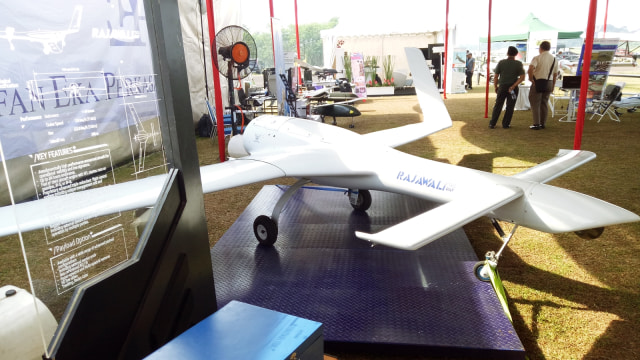 Pameran Drone di Lapangan Terbang LAPAN  Foto: Ferio Pristiawan/kumparan