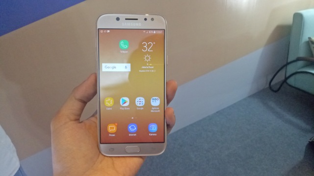 Samsung Galaxy J5 Pro. Foto: Muhammad Fikrie/kumparan
