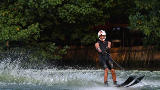 Pelatnas ski air Indonesia. (Foto: Sigid Kurniawan/ANTARA)