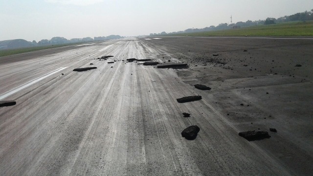 Landasan Halim Perdanakusuma yang mengelupas (Foto: Dok. Istimewa)