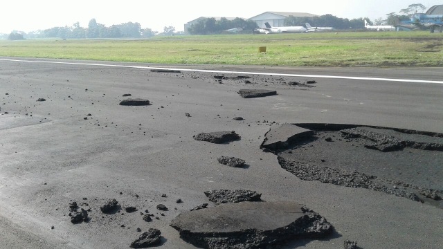 Landasan Halim Perdanakusuma yang mengelupas (Foto: Dok. Istimewa)