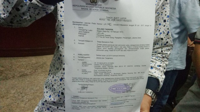 Pelaporan Dugaan Penipuan Yohanes Surya (Foto: Amanaturrosyidah/kumparan)