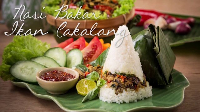 Lengkapi Akhir Pekan Anda dengan Nasi Bakar Ikan Cakalang!