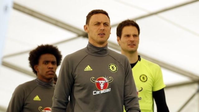 Matic di sesi latihan Chelsea (Foto: Reuters)