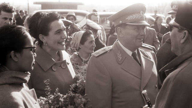 Tito saat bertemu Soekarno tahun 1960. (Foto: Wikimedia Commons)