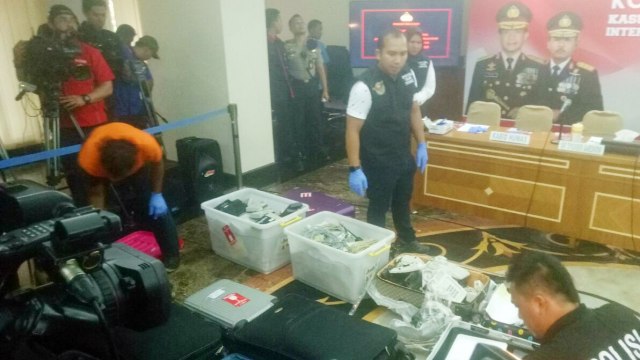 Konpers penangkapan WN China (Foto: Ainul Qalbi/kumparan)