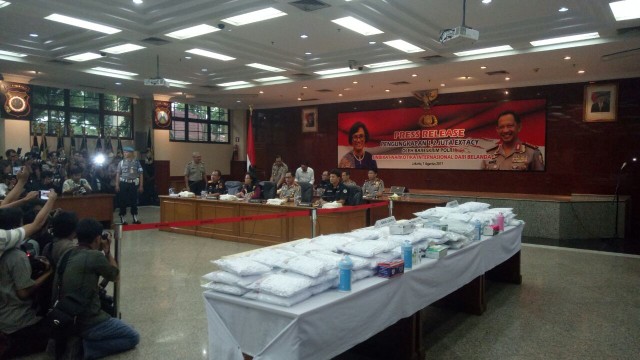 Rilis ekstasi 1,2 jt butir di Rupatama Mabes Polri (Foto: Ainul Qalbi/kumparan)