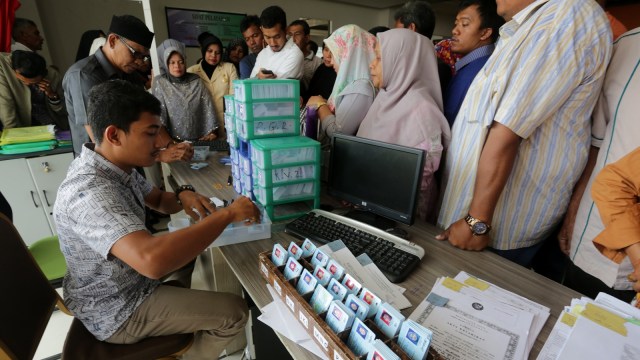Krisis Blanko e-KTP. (Foto: Antara/Irwansyah Putra)