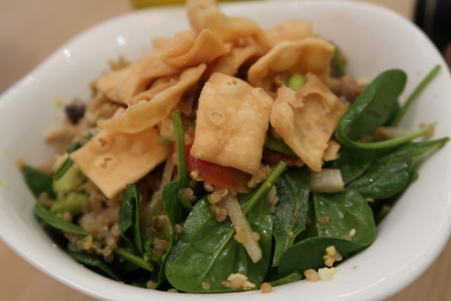 Ohayo Salad (Foto: Intan Kemala Sari/kumparan)