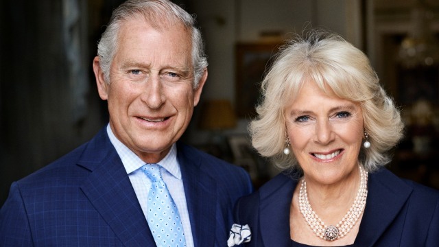 Camilla bersama Pangeran Charles (Foto: Mario Testino/Clarence House/Handout via REUTERS)