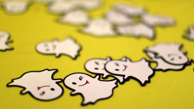 Snapchat (Ilustrasi). Foto: REUTERS/Lucy Nicholson