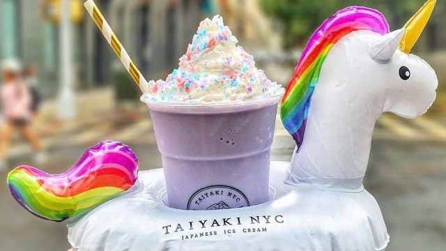 Minuman Float Unicorn (Foto: Instagram/@2nyc.cheat.eats)