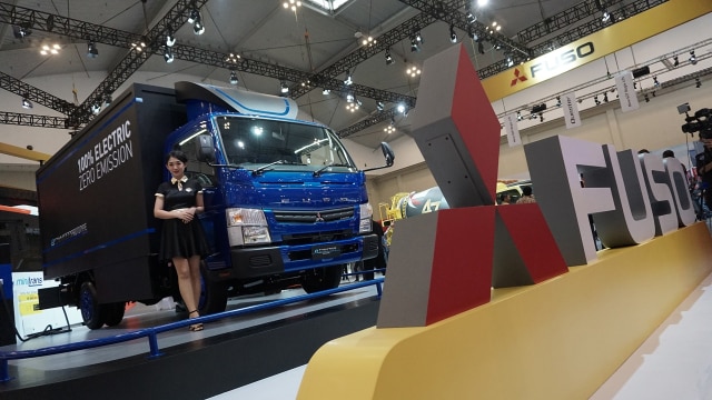 Mitsubishi FUSO luncurkan Colt Disel. (Foto: Aditia Noviansyah/kumparan)