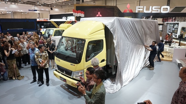 Mitsubishi FUSO luncurkan Colt Disel. (Foto: Aditia Noviansyah/kumparan)