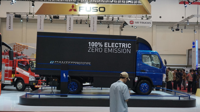Mitsubishi FUSO luncurkan Colt Disel. (Foto: Aditia Noviansyah/kumparan)