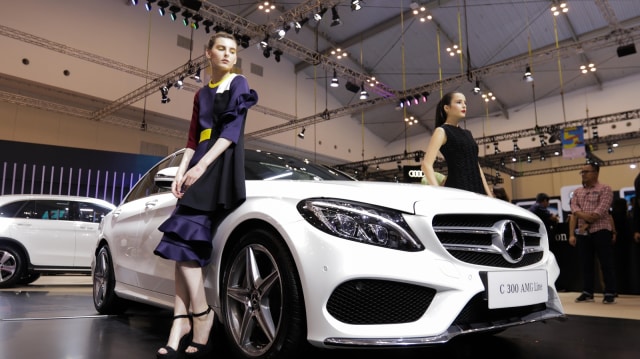 Mercedes Benz di GIIAS 2017. (Foto: Prima Gerhard/kumparan)