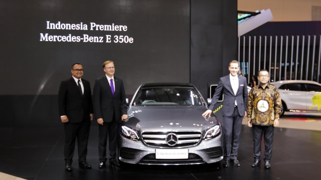 Mercedes Benz di GIIAS 2017. (Foto: Prima Gerhard/kumparan)