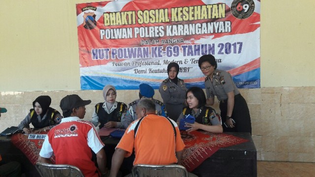 Polwan Polres Karanganyar Peringati Hari Jadi ke 69 dengan Bhakti Sosial Kesehatan