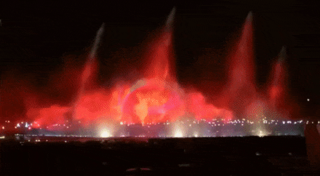 Air Mancur Menari di Monas (Foto: Kevin Kurnianto/kumparan)