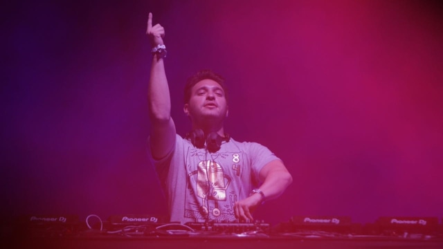 Jonas Blue di WTF. (Foto: Cornelius Bintang/kumparan)