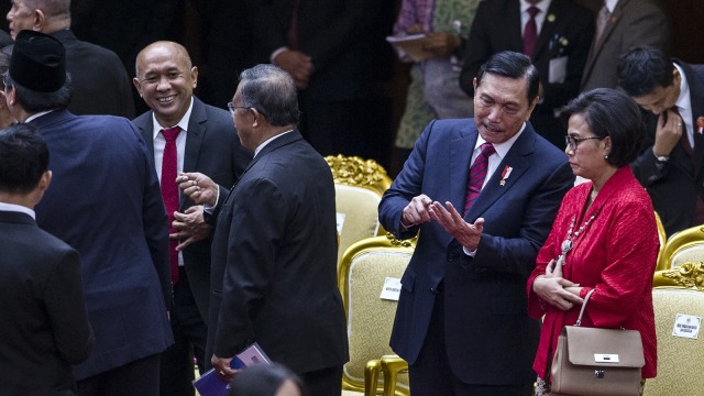 Sri Mulyani bersama Luhut Pandjaitan Foto: Antara/M Agung Rajasa