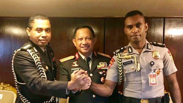 Ajudan Presiden dan ajudan kapolri (Foto: Istimewa)