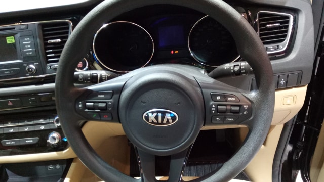 Kia Grand Sedona Foto: Jihad Akbar/kumparan