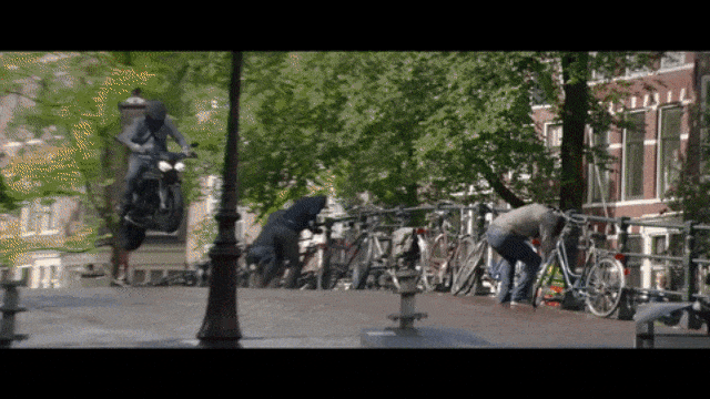 Ryan Reynolds beraksi sebagai bodyguard (Foto: Lionsgate)