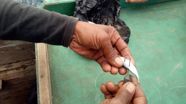 Alat tangkap pancing ulur di Pulau Seira (Foto: Wiji Nurhayat/kumparan)
