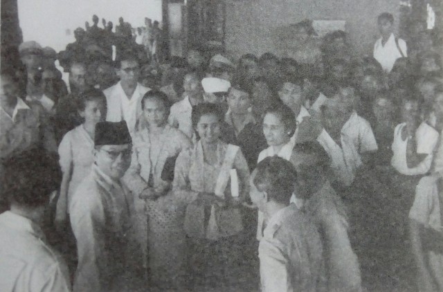 Pemimpin dan Rakyat dalam Keakraban (5)