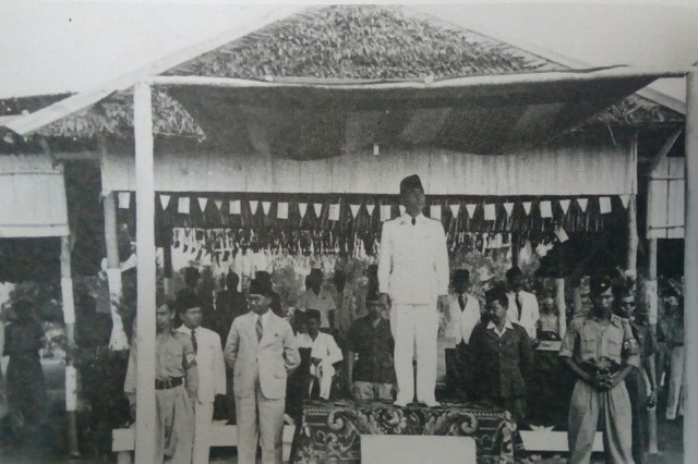 Pemimpin dan Rakyat dalam Keakraban (13)