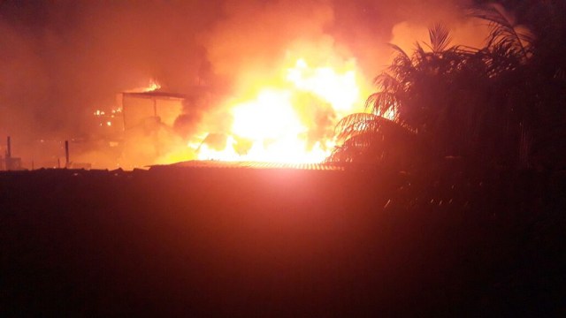 Kebakaran di Jalan Kangkung Kebayoran Lama (Foto: Dok. Humas Polres Jakarta Selatan)
