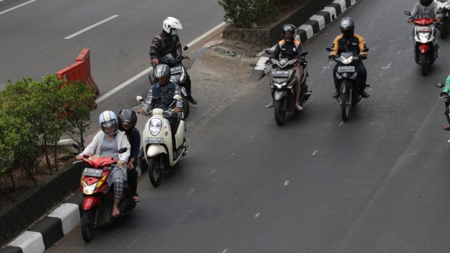 Uji Coba Larangan Sepeda Motor  (Foto: Fanny Kusumawardhani/kumparan)