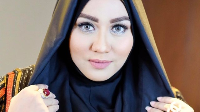 Cincin yang digunakan Anniesa Hasibuan (Foto: Instagram/@anniesahasibuan)
