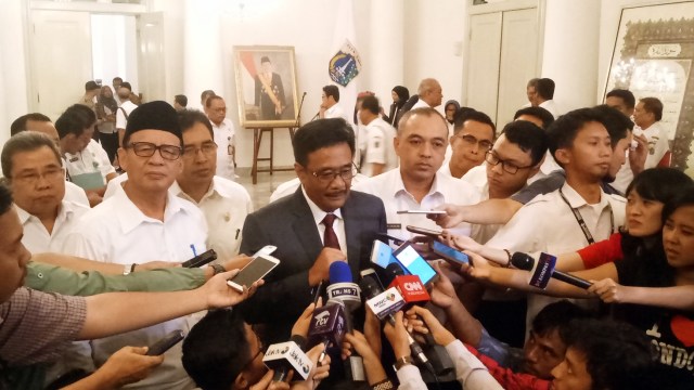 Djarot Saiful Hidayat di Balai Kota. (Foto: Johanes Hutabarat/kumparan)