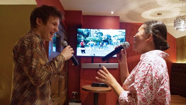 Fasilitas Karaoke di Nusadua London (Foto: Instagram/@nusadualondon)