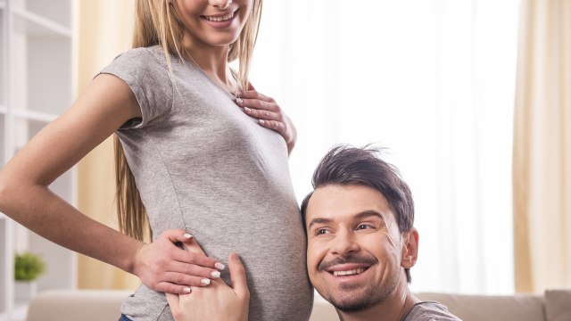 Peran suami saat istri hamil. (Foto: Thinkstock)