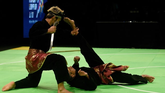 Atlet pencak silat Indonesia di SEA Games 2017 (Foto: ANTARA FOTO/Sigid Kurniawan/ama/17)