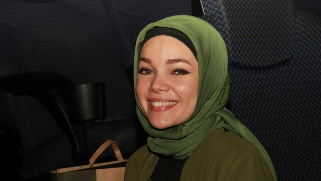 Dewi Sandra hadiri Gala Premiere Warkop DKI Reborn (Foto: Munady/kumparan)