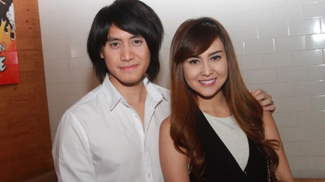 Kevin Aprilio dan Vicy Melanie (Foto: Munady Widjaja)