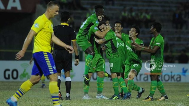 Bhayangkara FC berpesta di kandang Persegres. (Foto: PT LIB)