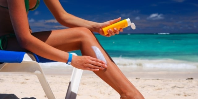Jangan Salah, Ini Bedanya Sunblock dan Sunscreen! (1)