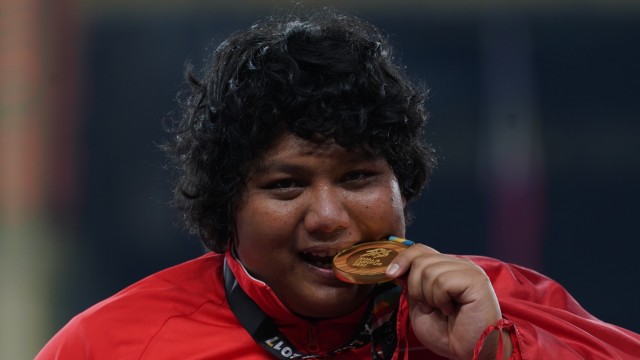 Atlet tolak peluru, Eki Febri Ekawati. (Foto: ANTARA/Sigid Kurniawan)