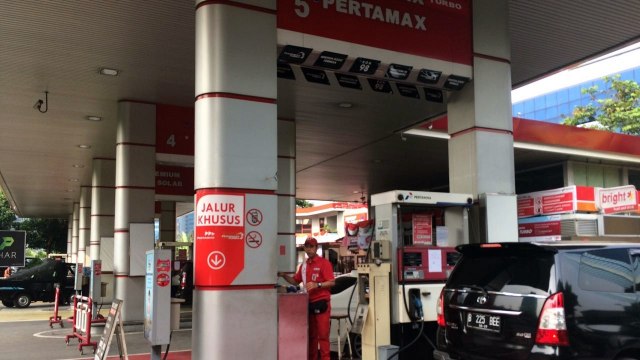SPBU Pertamina 34-12902 - Jalan Gatot Subroto 1 (Foto: Kelik Wahyu/kumparan)